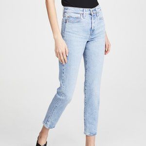 Levi’s Wedgie, High-Waisted, Light Wash, Straight Jeans in Tango 25